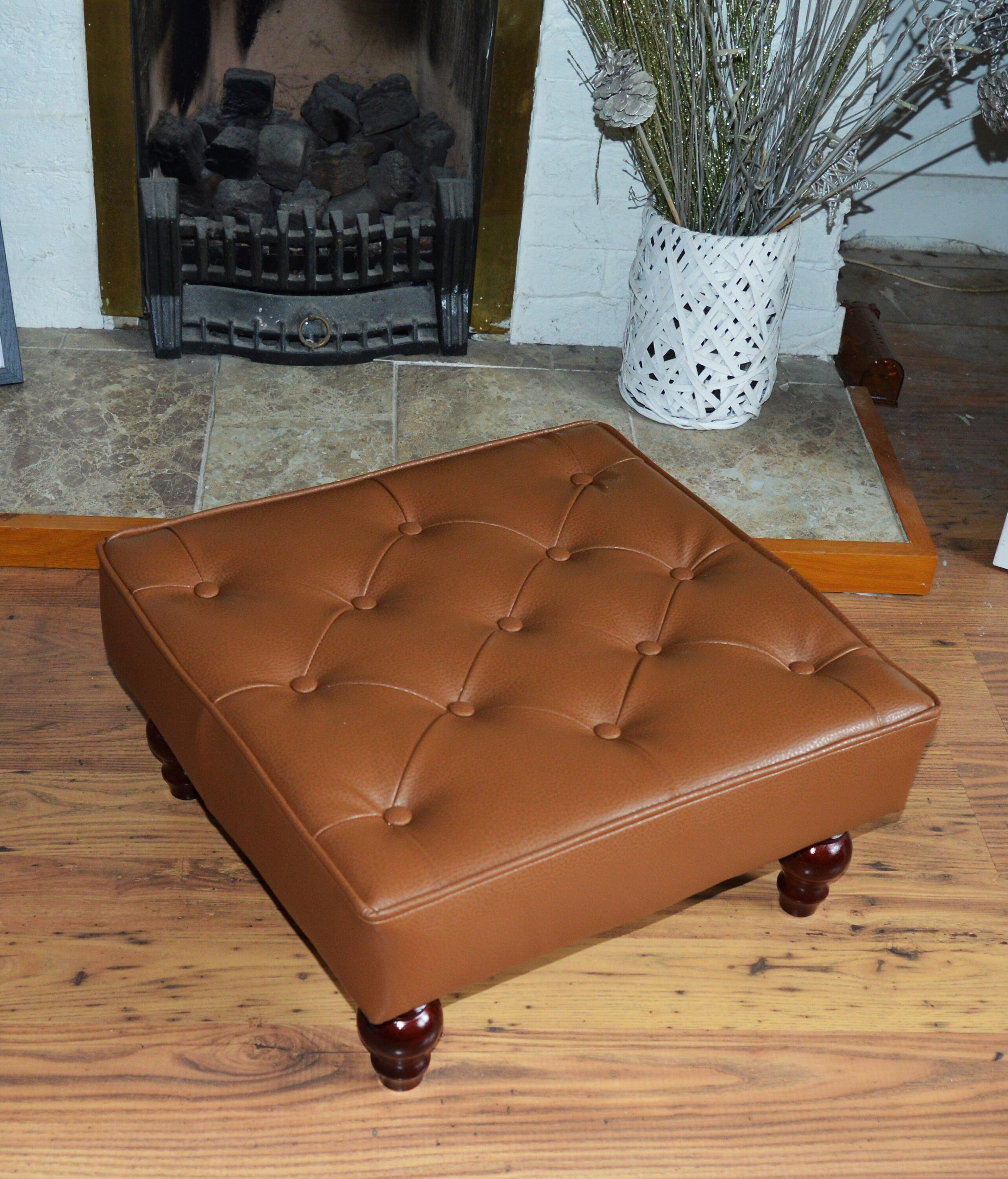 Buttoned and Piped Footstool Chesterfield Saddle Faux Leather With Hardwood Legs